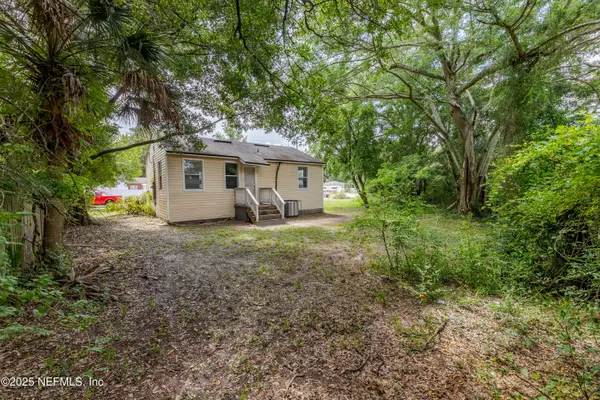 681 CHESTNUT DR, Jacksonville, FL 32208