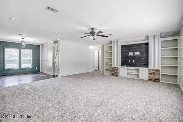 Hawthorne, FL 32640,100 KILLIAN DR