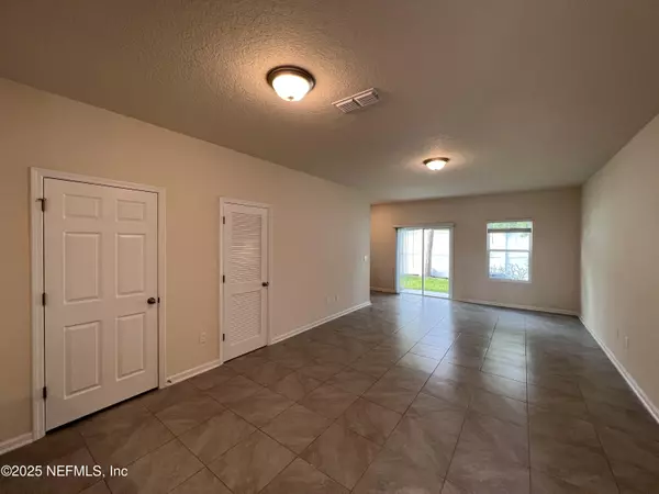Jacksonville, FL 32218,813 OBSERVATORY Pkwy