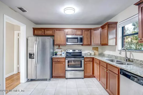 2035 WEST RD, Jacksonville, FL 32216