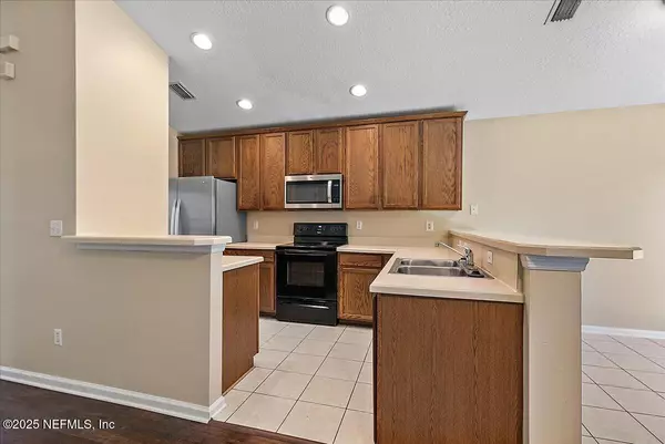 Jacksonville, FL 32218,2328 EISNER DR