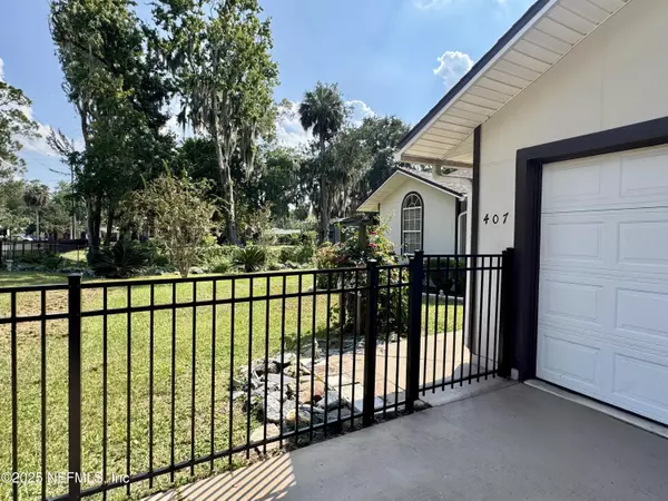 Green Cove Springs, FL 32043,407 GREEN ST S