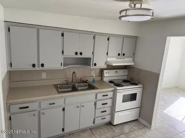 Jacksonville, FL 32210,1859 NEWBOLT CT