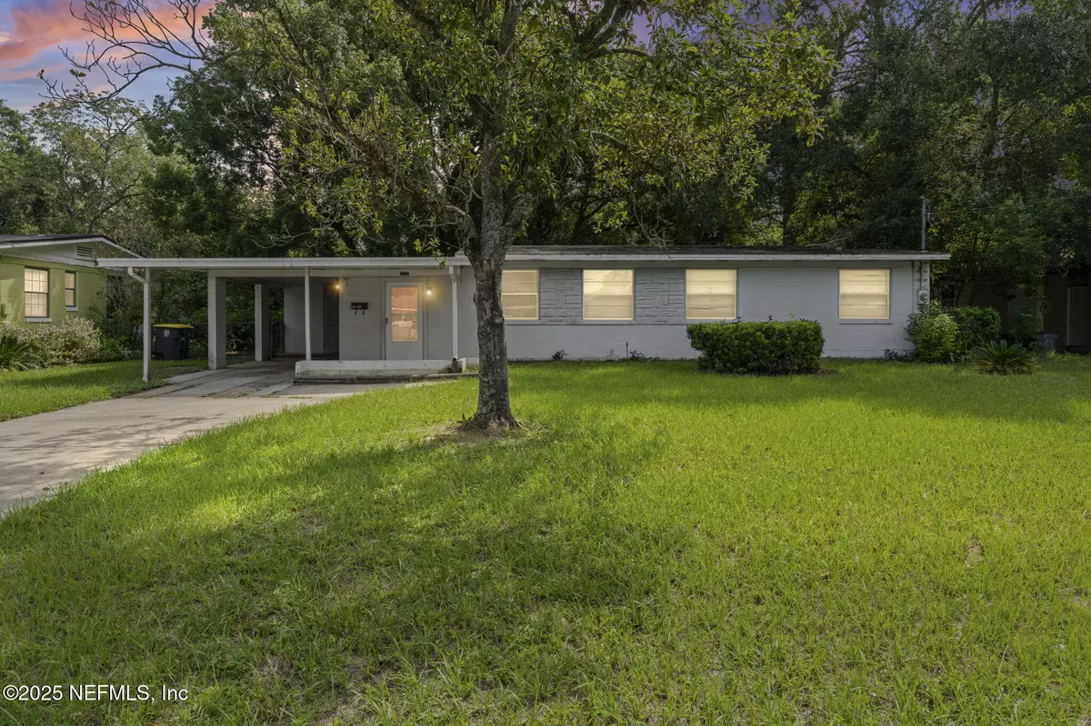 Jacksonville, FL 32210,3827 COLEBROOKE DR