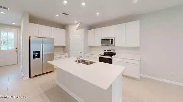 Jacksonville, FL 32218,1033 EGRET BRANCH WAY