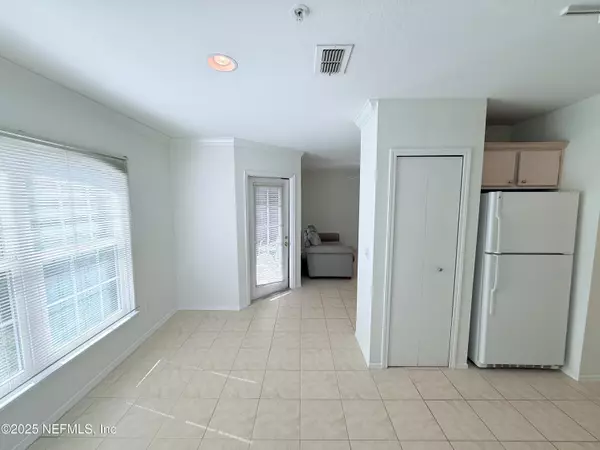 Jacksonville Beach, FL 32250,1701 THE GREENS WAY #1523