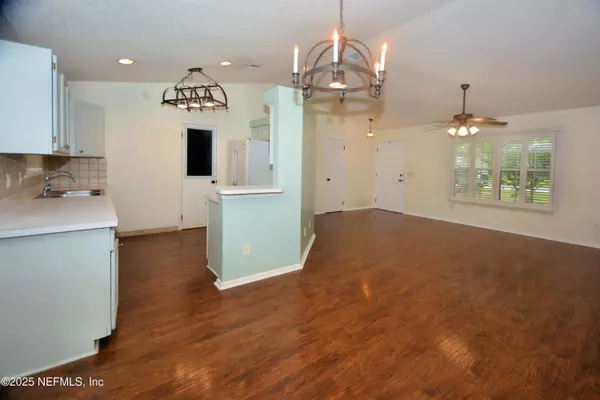 Jacksonville, FL 32220,107 DEVOE ST