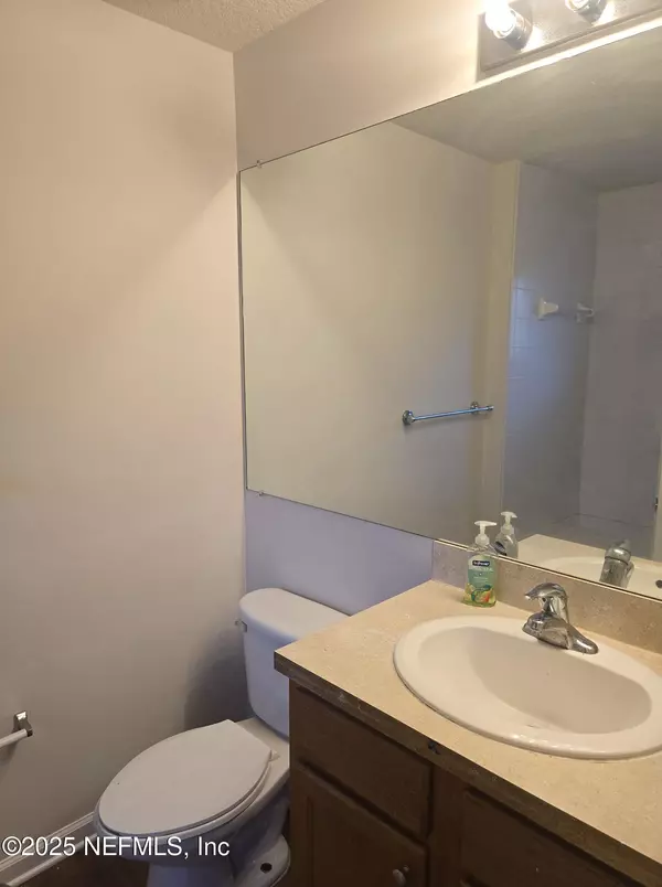 Jacksonville, FL 32244,8550 ARGYLE BUSINESS LOOP LOOP #604