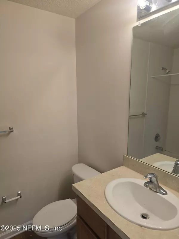 Jacksonville, FL 32244,8550 ARGYLE BUSINESS LOOP LOOP #604