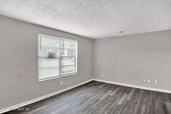 Orange Park, FL 32073,473 BENTWOOD LN #A