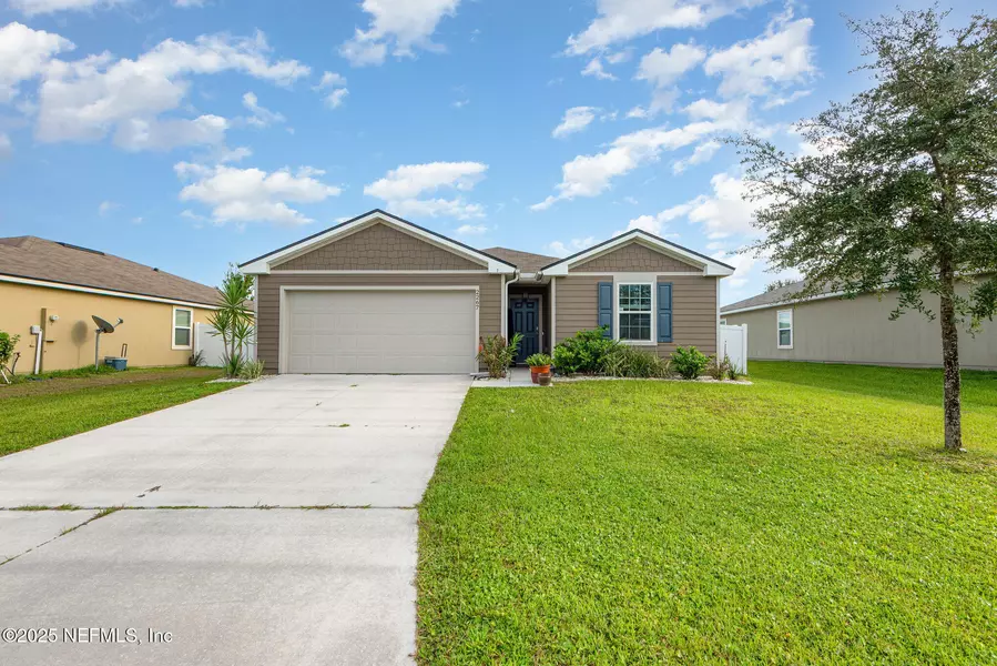 2267 PEBBLE POINT DR, Green Cove Springs, FL 32043