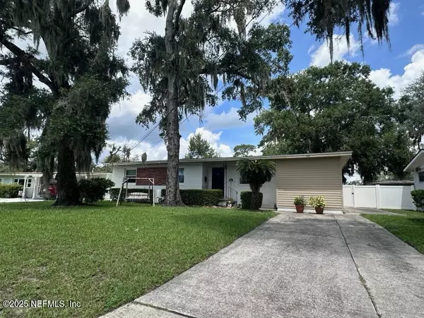 Jacksonville, FL 32218,339 SUZANNE DR