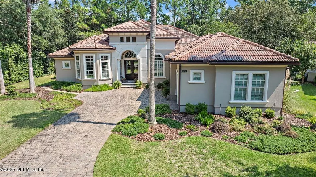 5092 COMMISSIONERS DR, Jacksonville, FL 32224