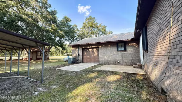 Carrabelle, FL 32323,112 HINTON ST
