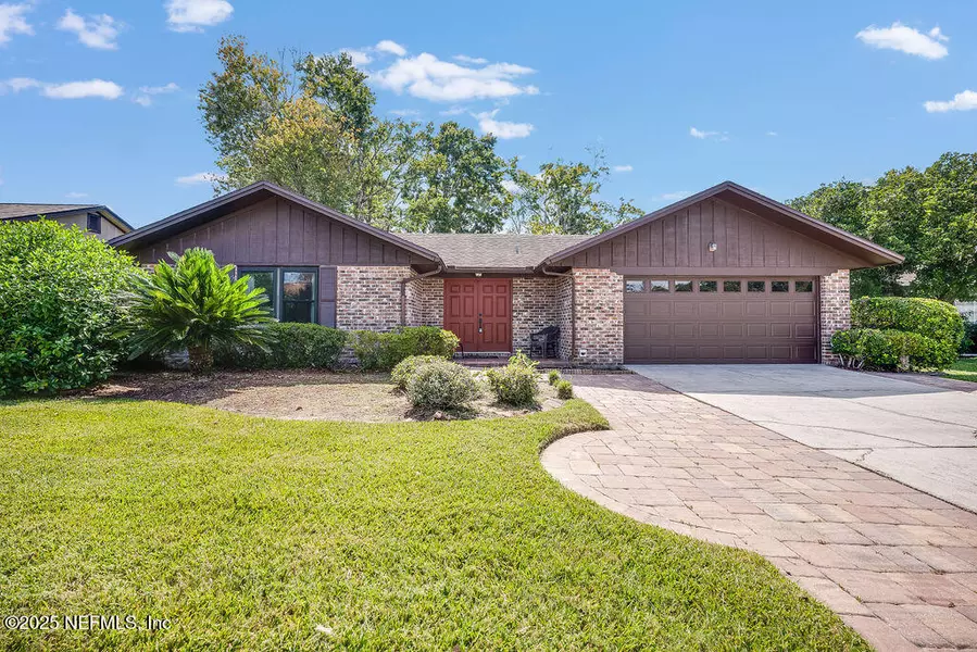 584 ARTHUR MIDDLETON CIR, Orange Park, FL 32073