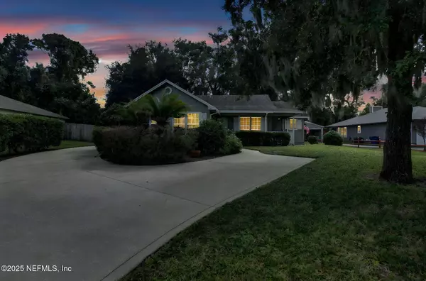 Fernandina Beach, FL 32034,2433 BONNIE OAKS DR