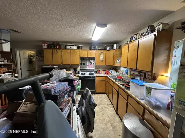 Yulee, FL 32097,86011 JOHN ST