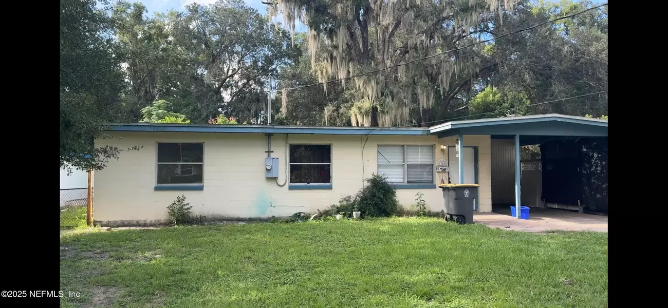 6740 YVONNE LN, Jacksonville, FL 32216