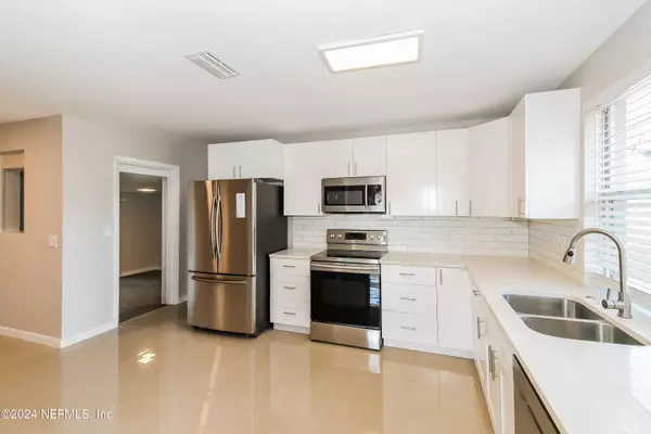 Jacksonville, FL 32210,7070 PERKE DR