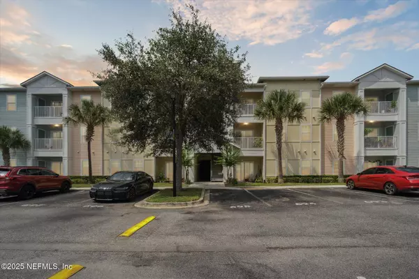Jacksonville, FL 32256,4932 KEY LIME DR #303