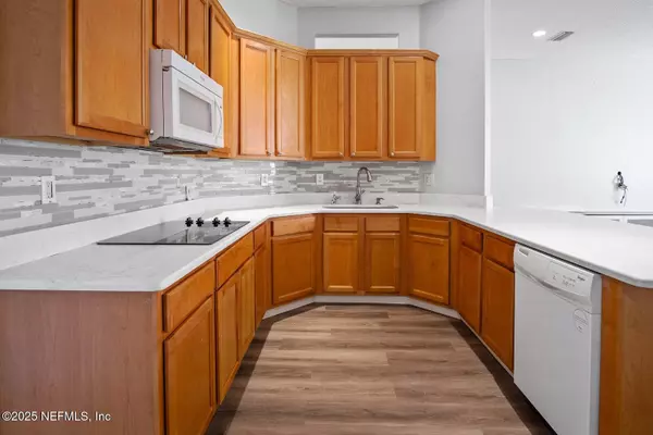 Jacksonville, FL 32256,8936 DEER BERRY CT