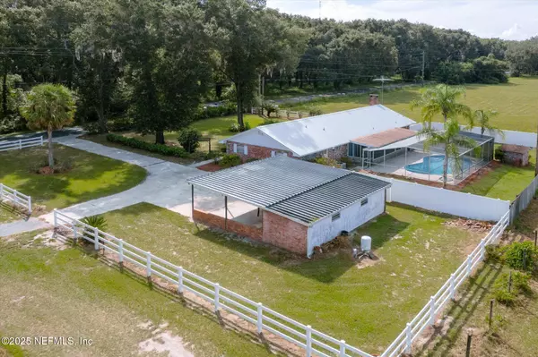 351 UNION AVE, Crescent City, FL 32112