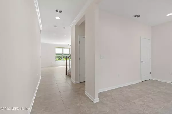 Jacksonville, FL 32081,99 WHITE MARSH DR