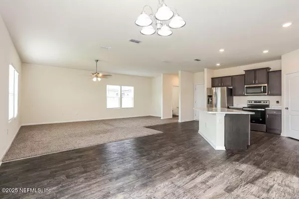 Jacksonville, FL 32226,11598 WALLEYE DR