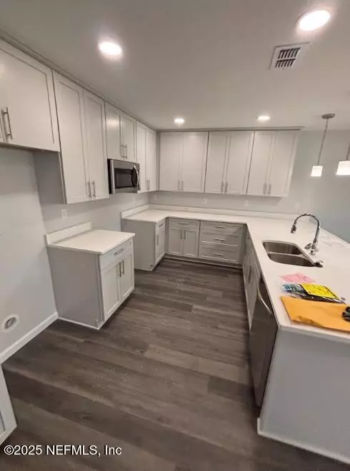 Jacksonville, FL 32221,1253 JEWELSTONE LN