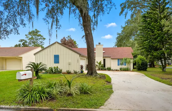 1002 KINGS RD, Neptune Beach, FL 32266