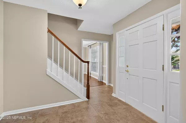 Jacksonville, FL 32256,8637 ROYALWOOD DR