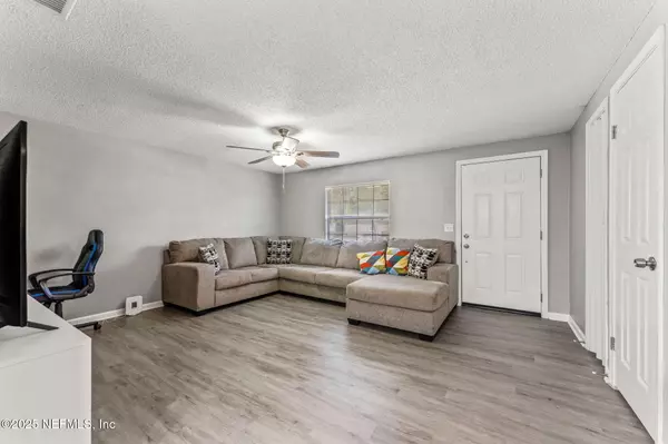 Jacksonville, FL 32218,4266 KEY ADAM DR