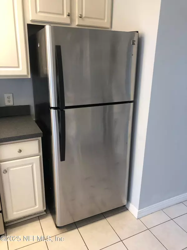 Jacksonville Beach, FL 32250,207 7TH ST S #4
