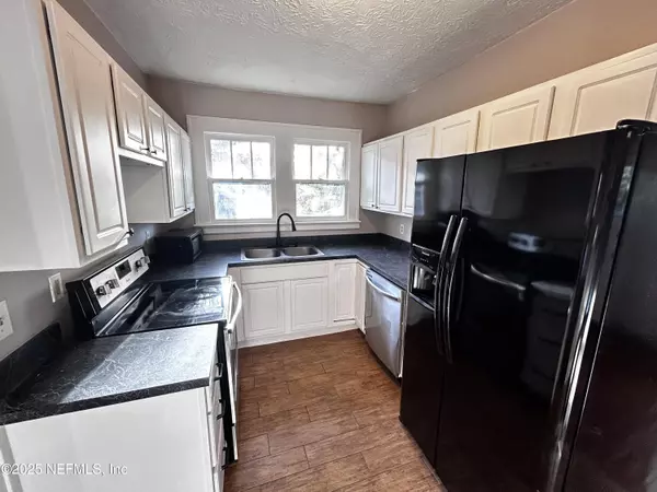 Jacksonville, FL 32204,2561 ROSSELLE ST #2