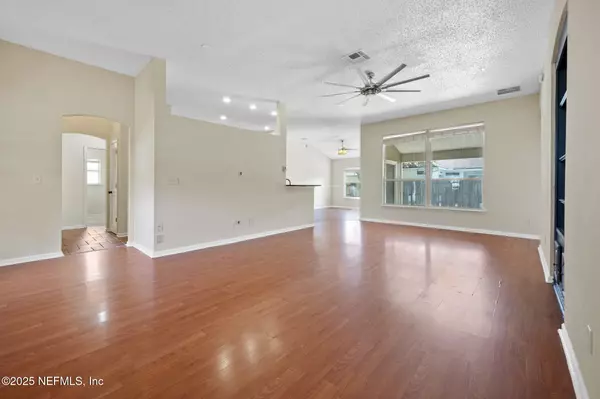 Jacksonville, FL 32218,1362 KENNESAW LN