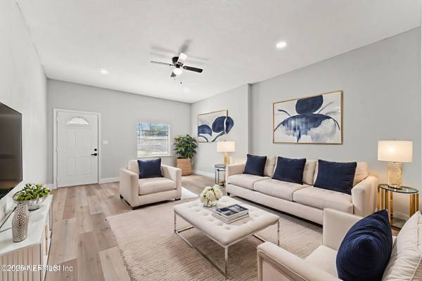 6144 FORDHAM CIR W, Jacksonville, FL 32217