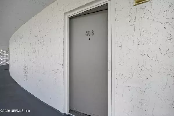 Jacksonville Beach, FL 32250,1601 OCEAN DR S #408