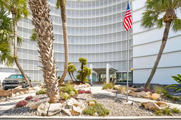 Jacksonville Beach, FL 32250,1601 OCEAN DR S #408