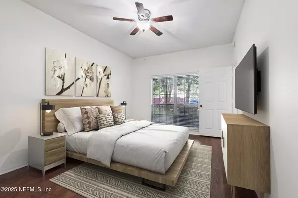 Jacksonville, FL 32256,7800 POINT MEADOWS DR #613