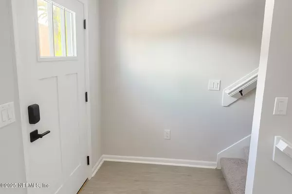 Jacksonville, FL 32204,1063 FARWELL ST