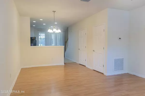 Jacksonville, FL 32256,8087 SUMMERSIDE CIR