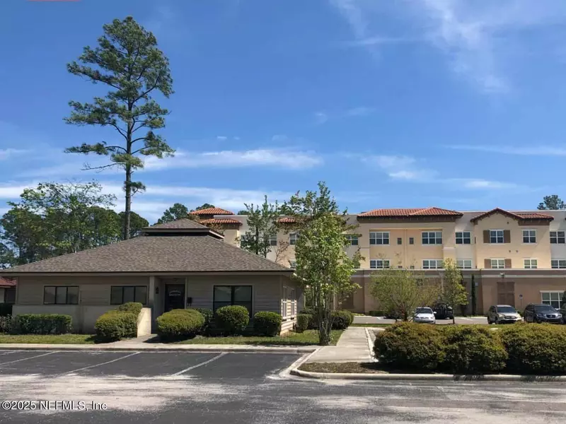 1543 KINGSLEY AVE #19, Orange Park, FL 32073