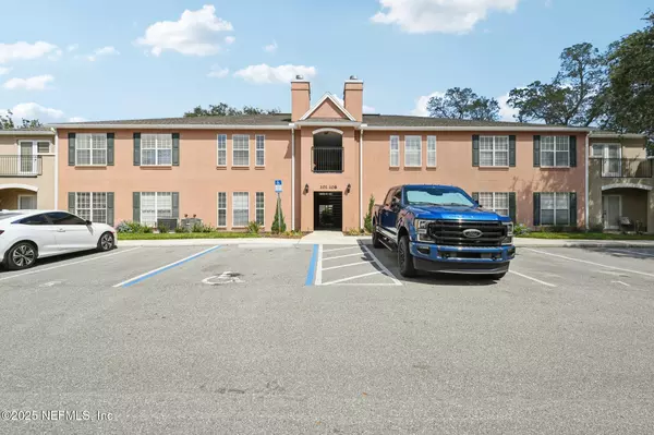 107 JARDIN DE MER PL #107, Jacksonville Beach, FL 32250