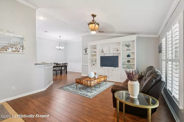 Jacksonville Beach, FL 32250,107 JARDIN DE MER PL #107