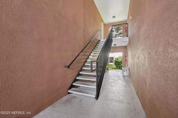 Jacksonville Beach, FL 32250,107 JARDIN DE MER PL #107