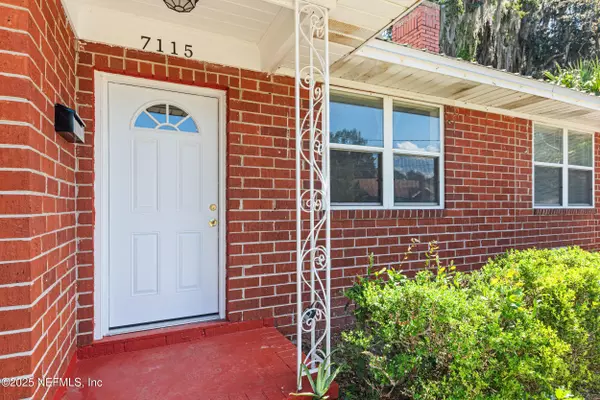 Jacksonville, FL 32208,7115 LUCKY DR W
