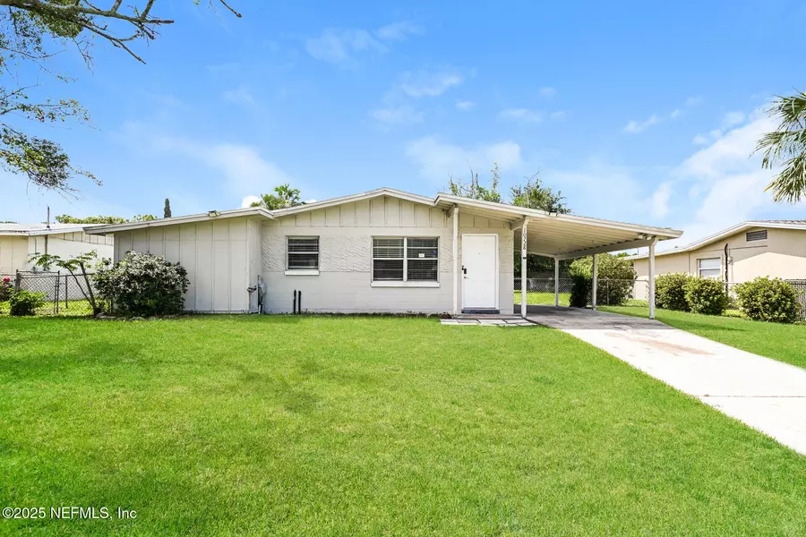 10728 LUANA DR N, Jacksonville, FL 32246