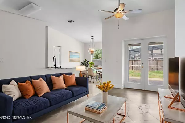 Palm Coast, FL 32164,105 PINE GROVE DR