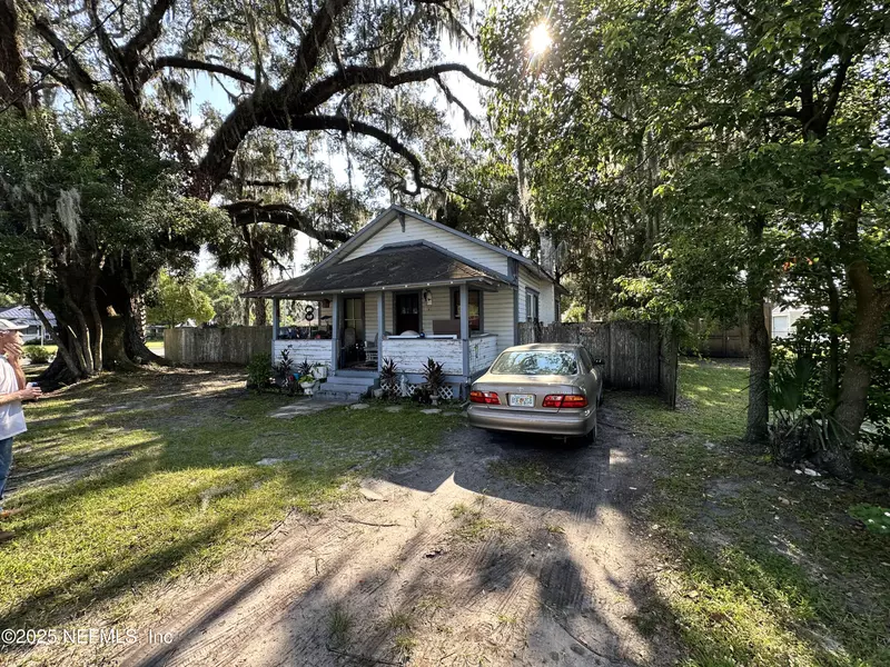 107 PINE AVE S, Green Cove Springs, FL 32043