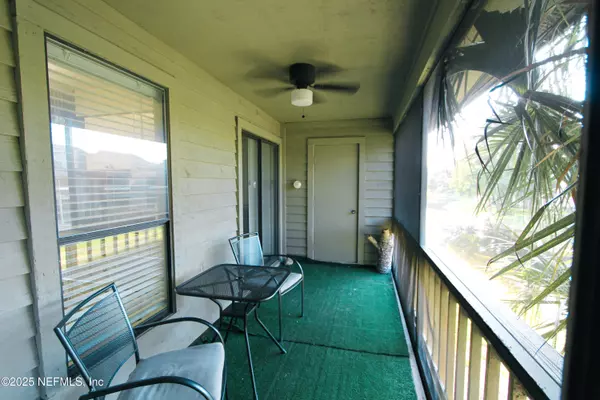 Jacksonville, FL 32256,10200 BELLE RIVE BLVD #52